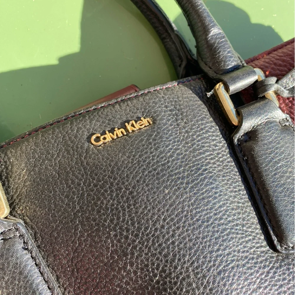 Calvin Klein Maroon/Black handbag - Picture 3 of 6